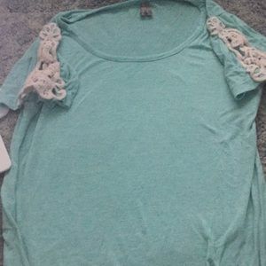 Short sleeve top